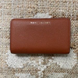 Marc Jacobs brown wallet